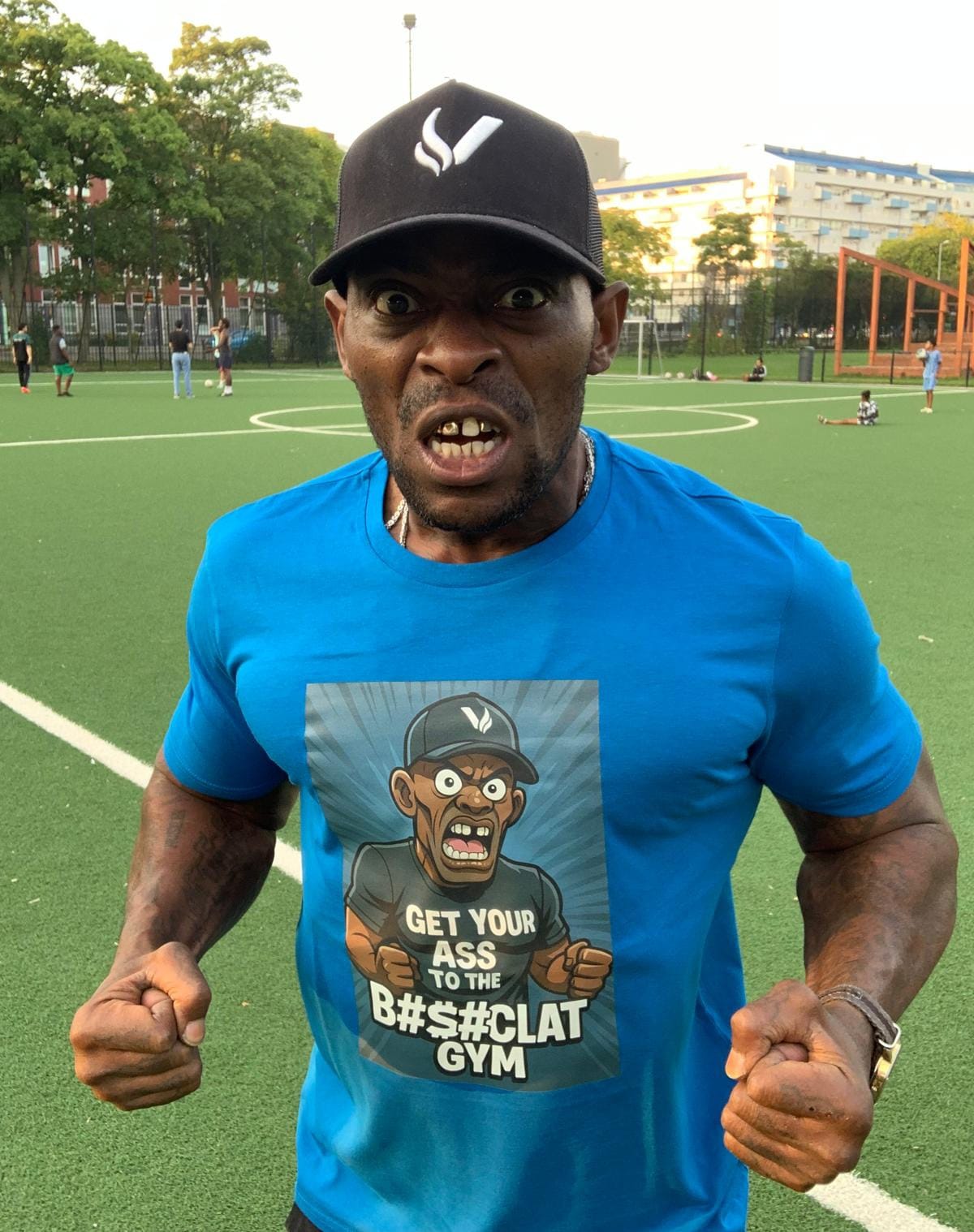Get Your Ass To The Bom%!clat GYM - T-Shirt 4 - Donker Blauw