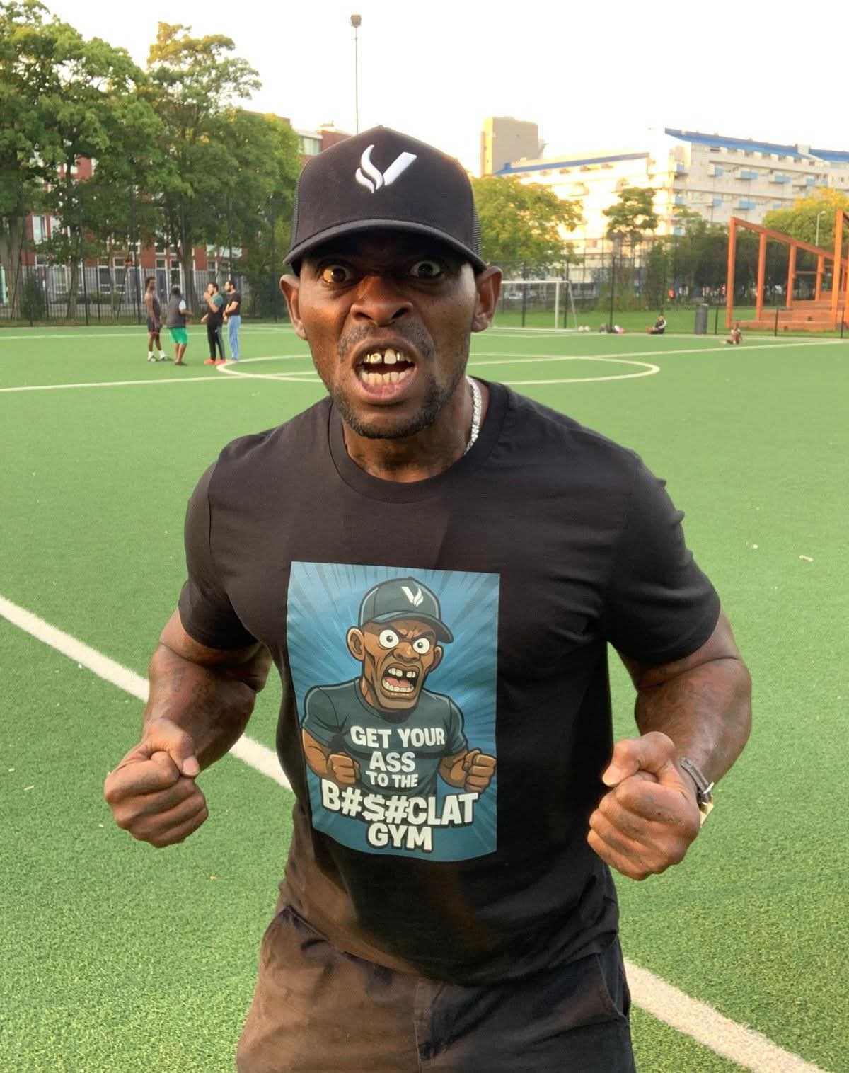 Get Your Ass To The Bom%!clat GYM - T-Shirt 4 - Donker Blauw
